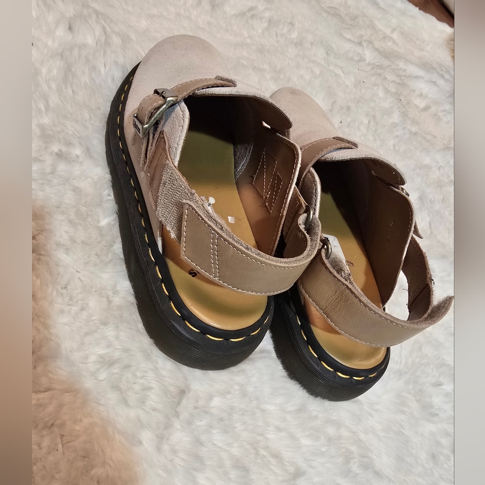 Dr. Martens Beige Mules Size 12 - Picture 4 of 6